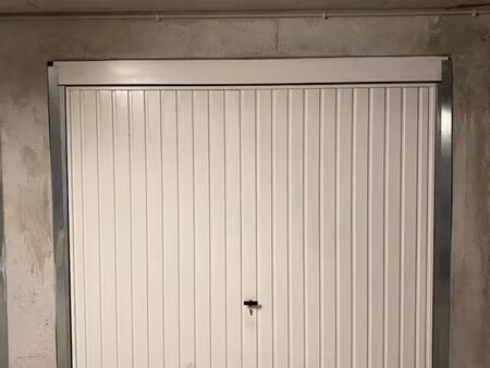 garage sécurisé à louer
