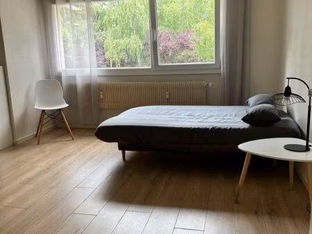 studio meublé