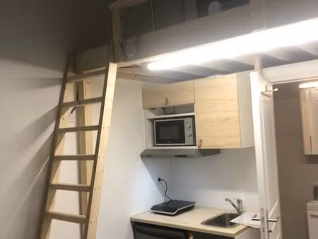 studio  étudiant  entièrement meublé et refait à neuf