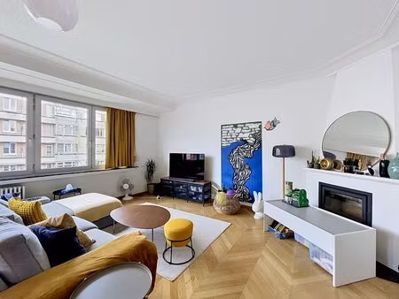 appartement à louer avec terrasse et 3 chambres   ixelles (vbe32292)