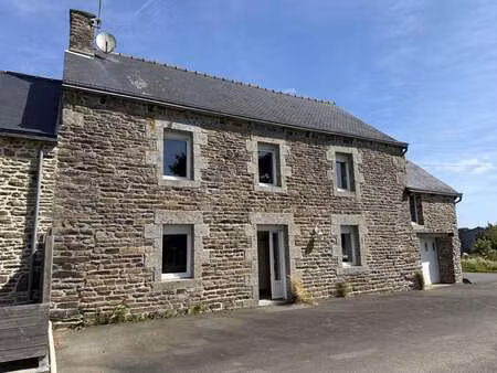 vente maison à plouguenast (22150) : à vendre / 102m² plouguenast