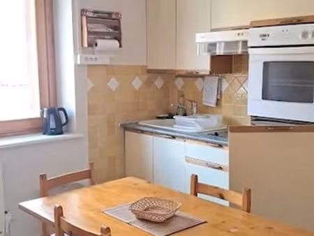 location meublée appartement 2 pièces 26 m² à briançon (05100)  675 €