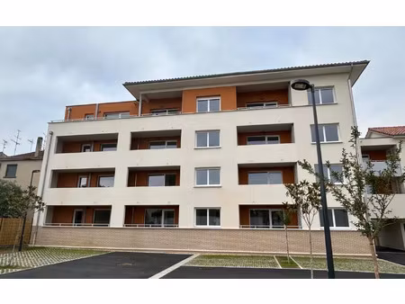 location appartement  m² t-2 à albi  590 €