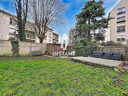 charenton-le-pont – rez-de-jardin d'exception avec vaste jar