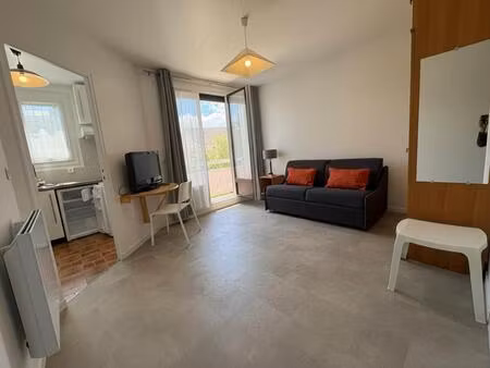 appartement - 2ème étage - 25 m2 - 1 pièce - meublé