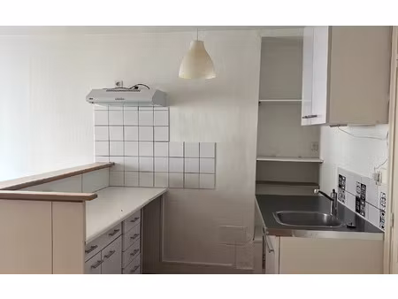 location appartement  m² t-3 à mamers  450 €