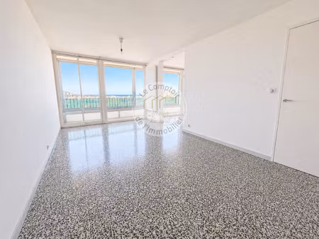 à louer t4 avec balcon et vue mer résidence valmante