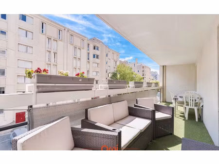 location appartement  m² t-4 à marseille 10  1 300 €