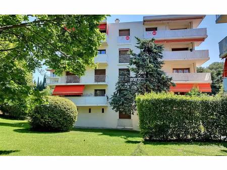 location appartement  88 m² t-3 à marseille 12  1 329 €