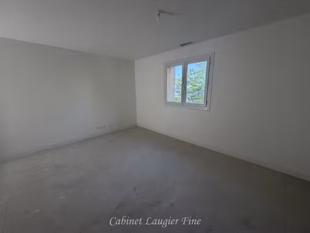 t3 avenue de la viste / refait à neuf / 13015
