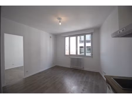 talence st genès (rue francis de pressensé) - joli t2 de 30 
