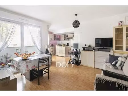 2 pièces 48m2 dernier étage avec balcon - vincennes