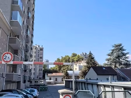 garage à louer grenoble