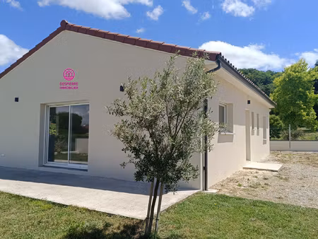 beausemblant - construction récente - 96m2 habitables - 3 ch