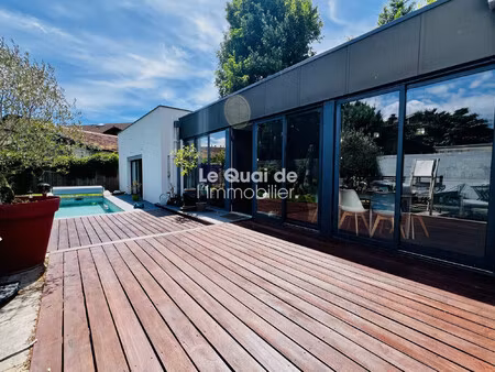 vente d'une maison de 4 pièces (111 m²) à grenoble
