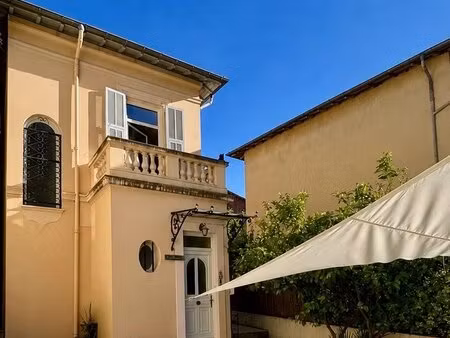maison de ville avec terrasse / le ray