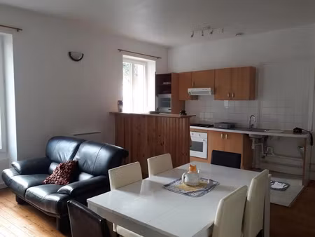 location meublée appartement 2 pièces 58 m² à cambes (33880)  740 €