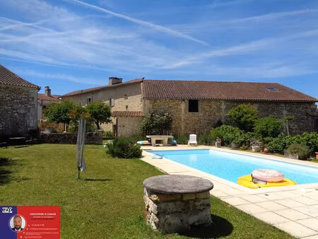 splendide maison de campagne de 110 m²  trois chambres  grange