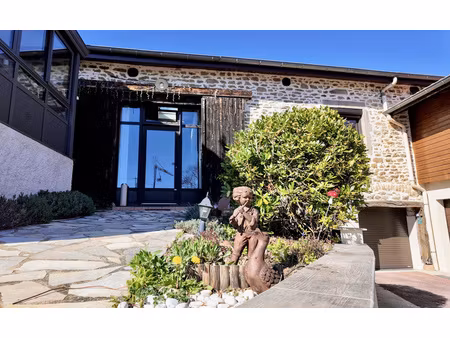 grande maison d'habitation de 313m2