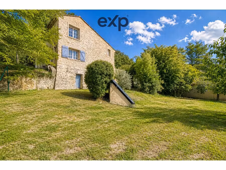 mas de caractère en pierre à ansouis (sud luberon)