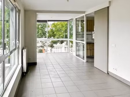 location appartement 4 pièces 106 m² à saint-pierre-des-corps (37700)  957 €