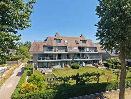 appartement luxueux à oostduinkerke avec garage et parking