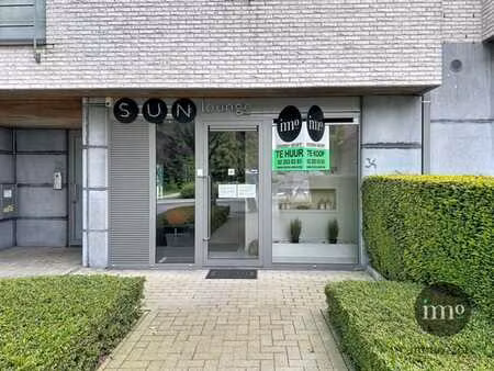 un commerce situé au cœur animé de dilbeek