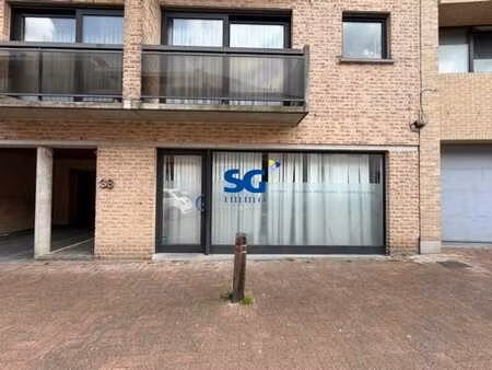 bureaux à deux pas de la place dumon