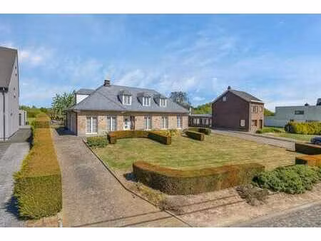 magnifique maison sur un terrain exceptionnel de 4 294 m²