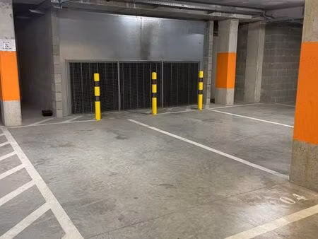 place de parking souterraine à louer – centre de bruxelles
