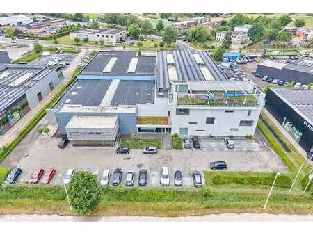 bâtiment commercial à vendre à genk