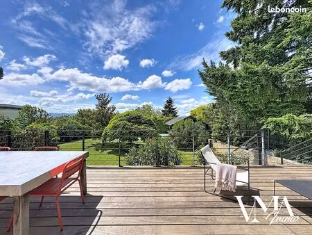 maison 8 pièces 272 m²