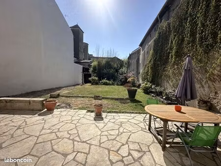 maison 6 pièces 224 m²