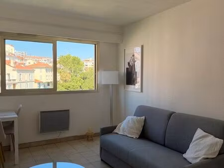 studio proche des lycées