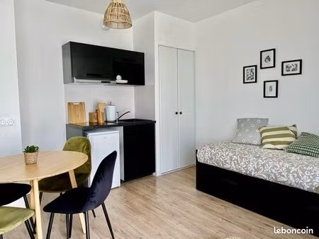 studio meublé et lumineux étudiant la rochelle