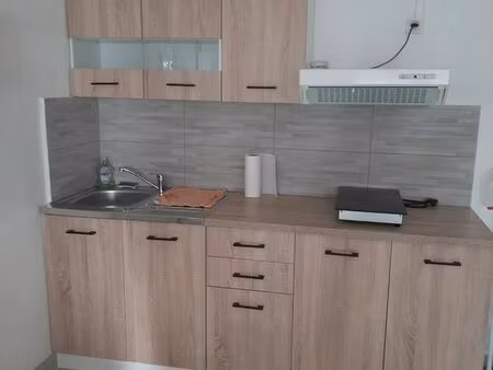 loue studio meublé