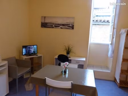 studio meuble