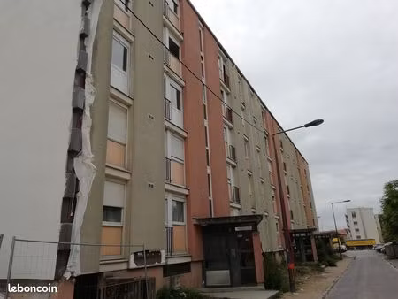 location t3 secteur pommery au 15 rue marcel  falala