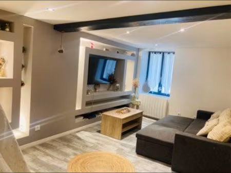 ? maison de village meublée en triplex – 75 m² – terrasse tropezienne – la fouillouse