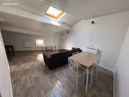 t2 meublé rue châteauvert 38m2