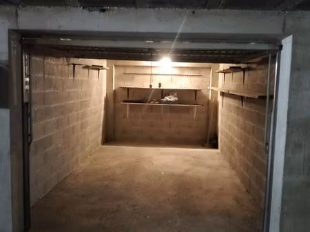 location garage les aiglons