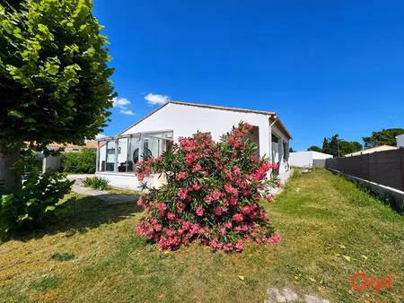 location villa 4 pièces 110 m² à florensac (34510)  1 250 €