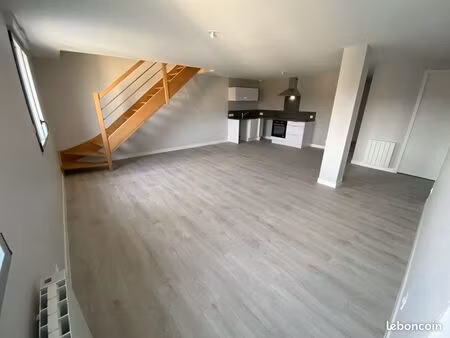 appartement t2 de 80 m² au sol neuf lumineux hyper centre dans immeuble sécurisé