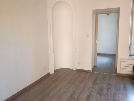 t3 rénové 46m² proche gare nancy • dpe c • petite copropriété calme