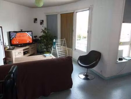 location appartement 2 pièces à nantes (44000) : à louer 2 pièces / 43m² nantes