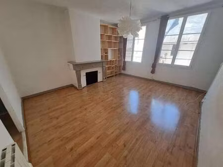 location appartement 3 pièces à nantes (44000) : à louer 3 pièces / 64m² nantes