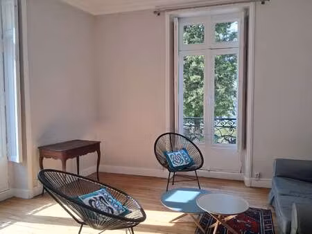 location appartement 3 pièces à nantes (44000) : à louer 3 pièces / 80m² nantes