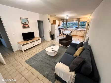 t4 de 66m² rénové à ramonville proche métro