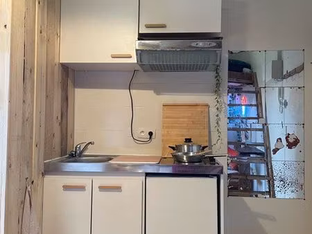 ? studio meublé avec mezzanine – vue jardin – centre d’amiens