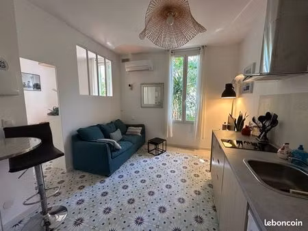 studio meublé / hyères centre 25 m2